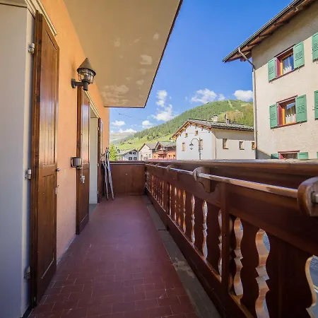 公寓 Maison Ostaria Myholidaylivigno *