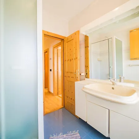 Maison Ostaria Myholidaylivigno 利维尼奥