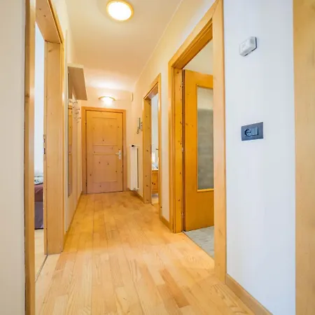公寓 Maison Ostaria Myholidaylivigno *