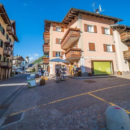 公寓 Maison Ostaria Myholidaylivigno 利维尼奥
